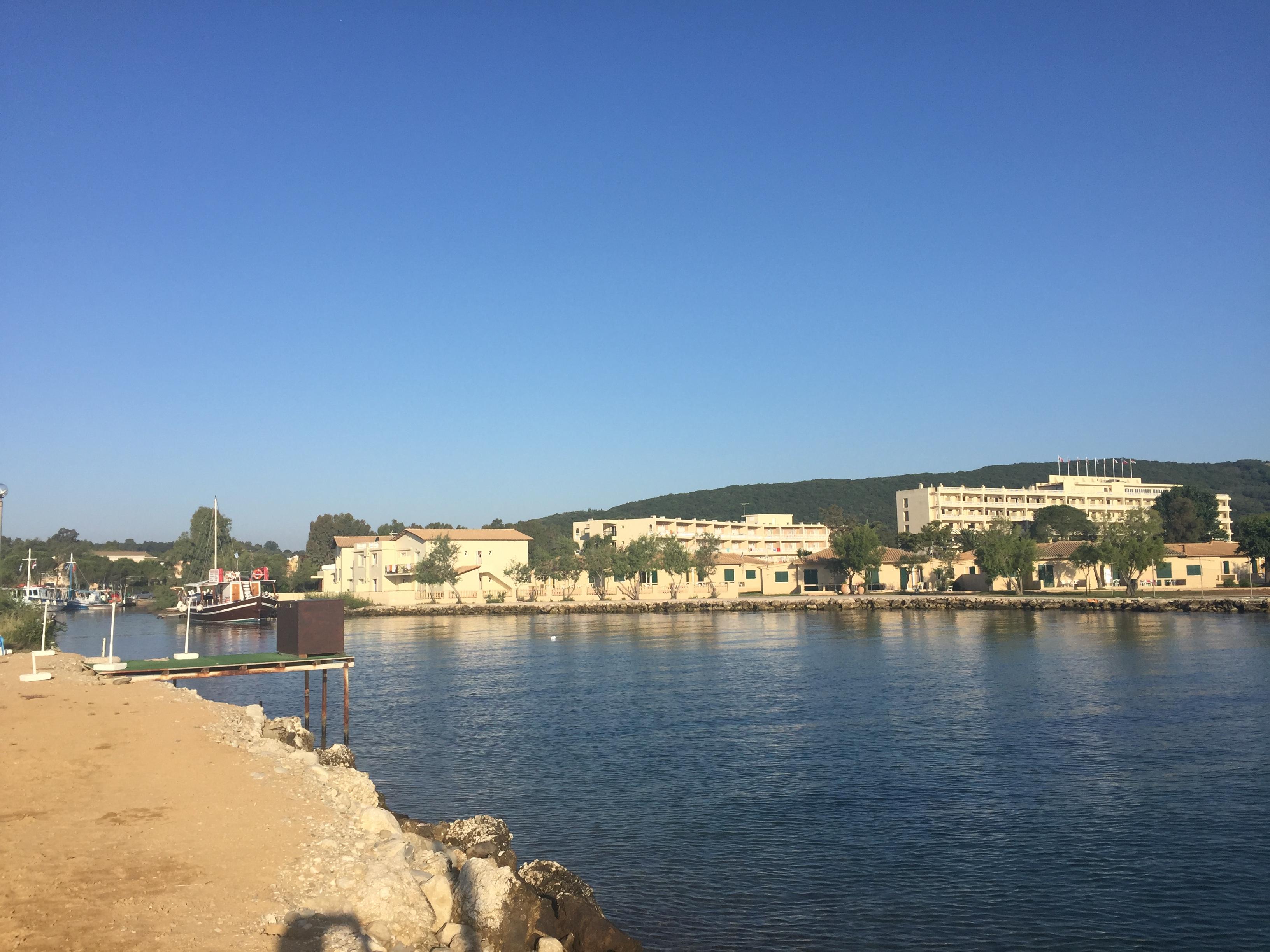 Aquarius Beach Hotel Meszongí Kültér fotó