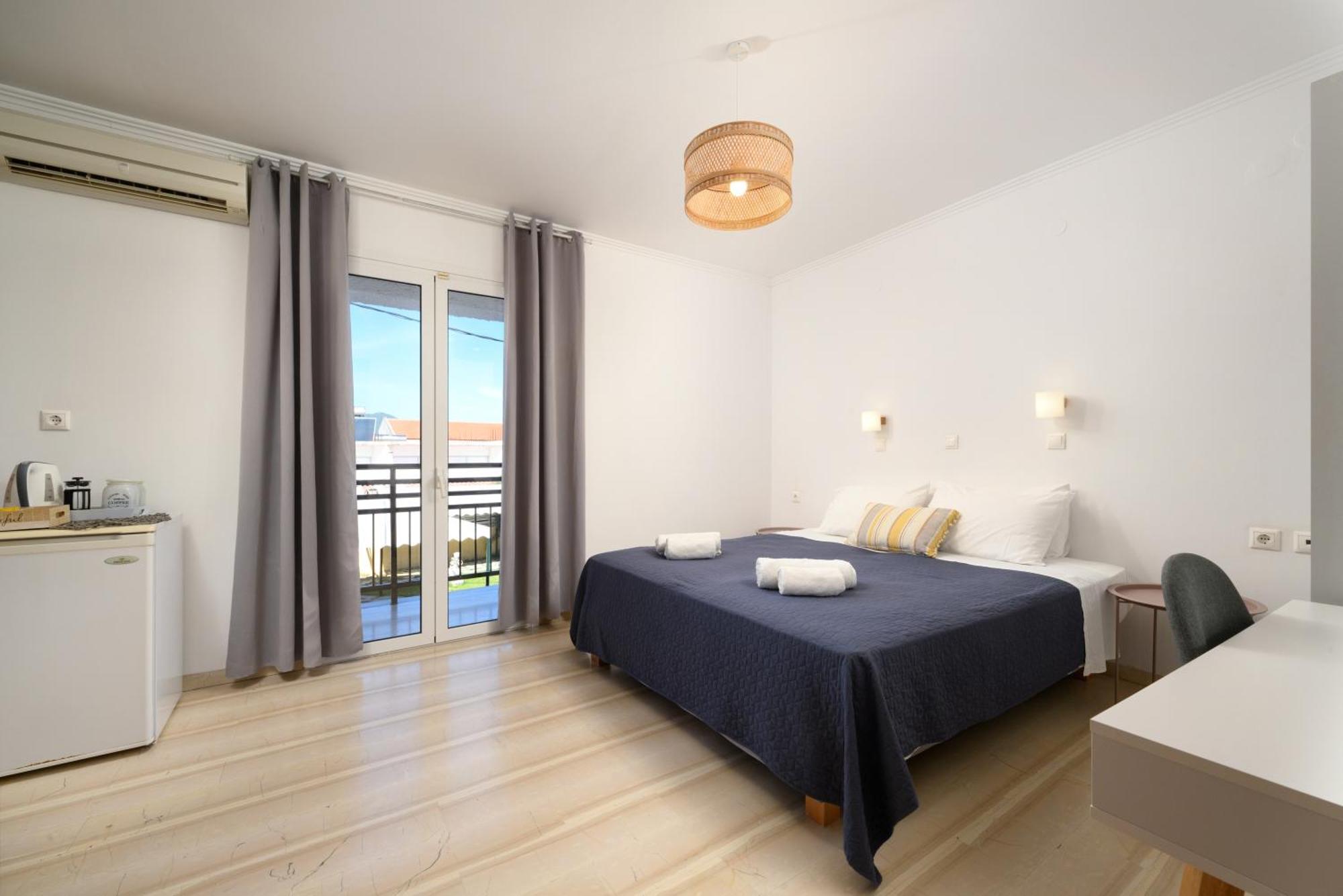 Aquarius Beach Hotel Meszongí Kültér fotó