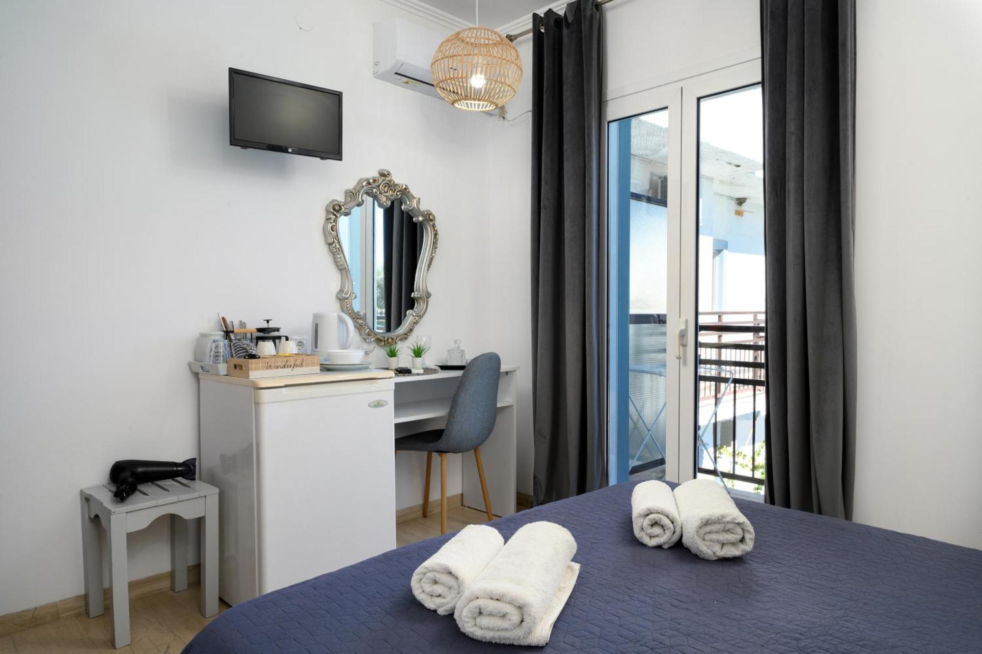 Aquarius Beach Hotel Meszongí Kültér fotó