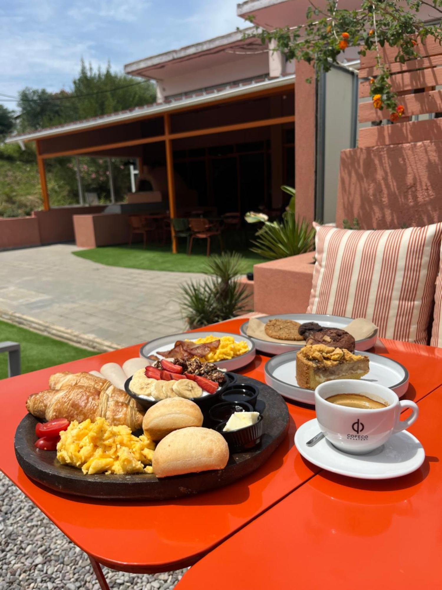 Aquarius Beach Hotel Meszongí Kültér fotó